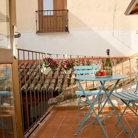 Elements アパート トレド